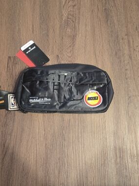 Mitchell & Ness Houston Rockets Black Sling Waist Bag